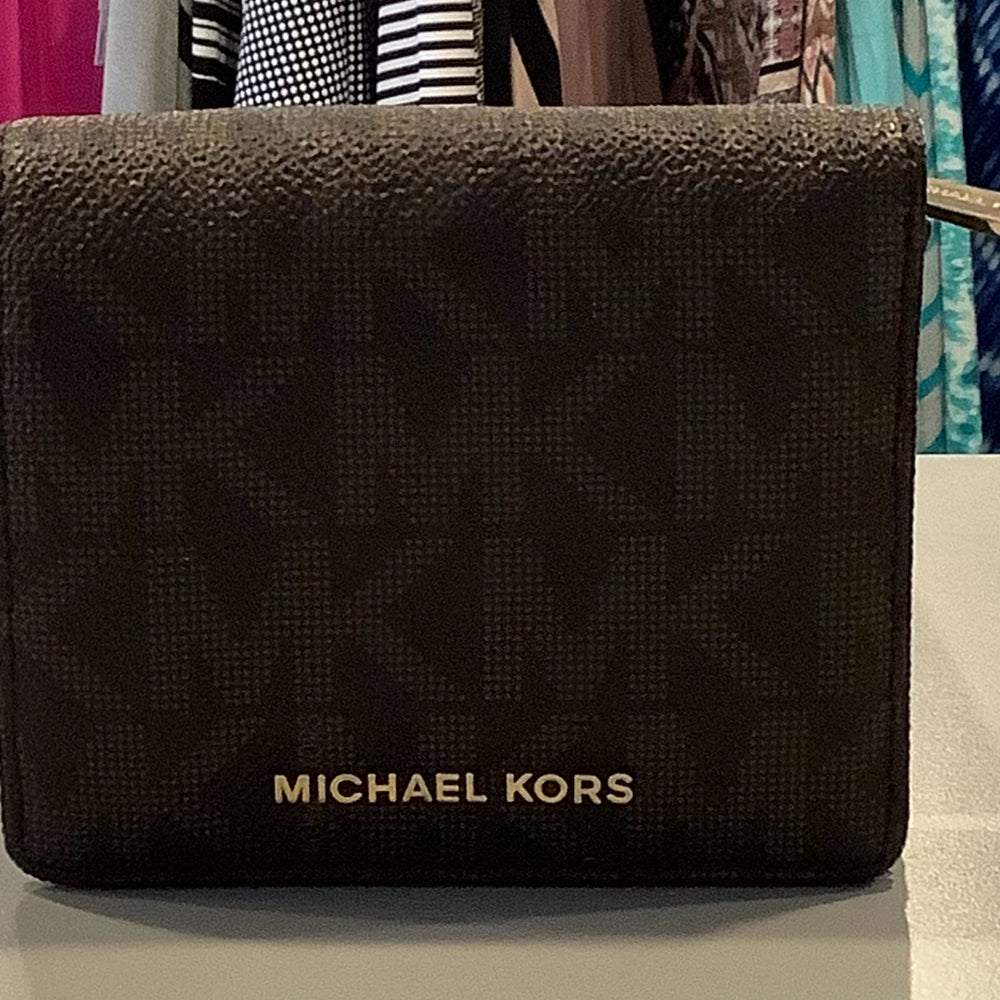 Michael Kors Mongram Wallet