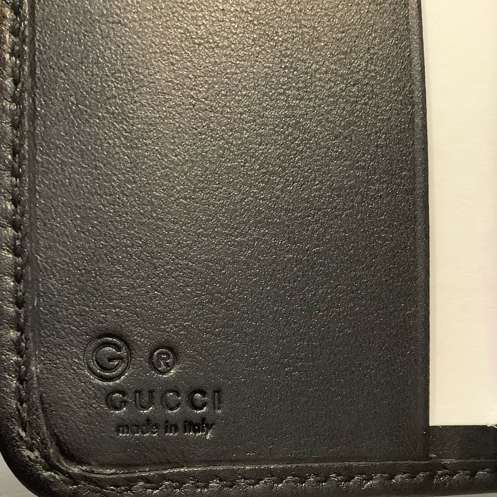 
                      
                        Gucci Microguccissima Wallet
                      
                    