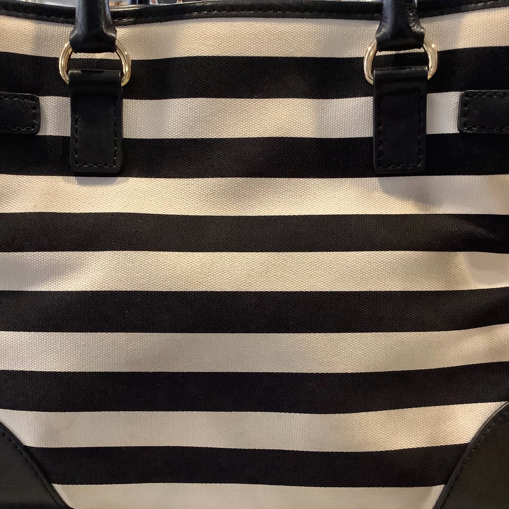 
                      
                        Michael Kors Black and White Hamilton
                      
                    