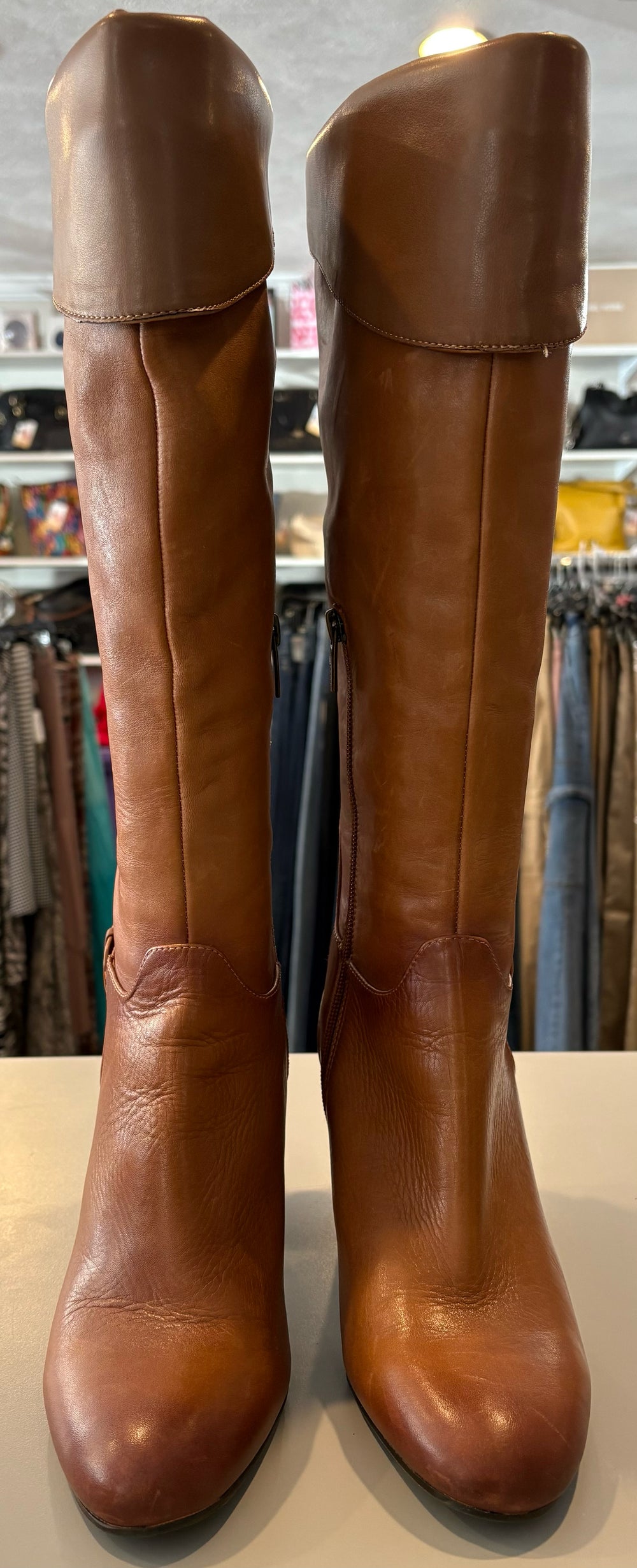 10M Vince Camuto Boots