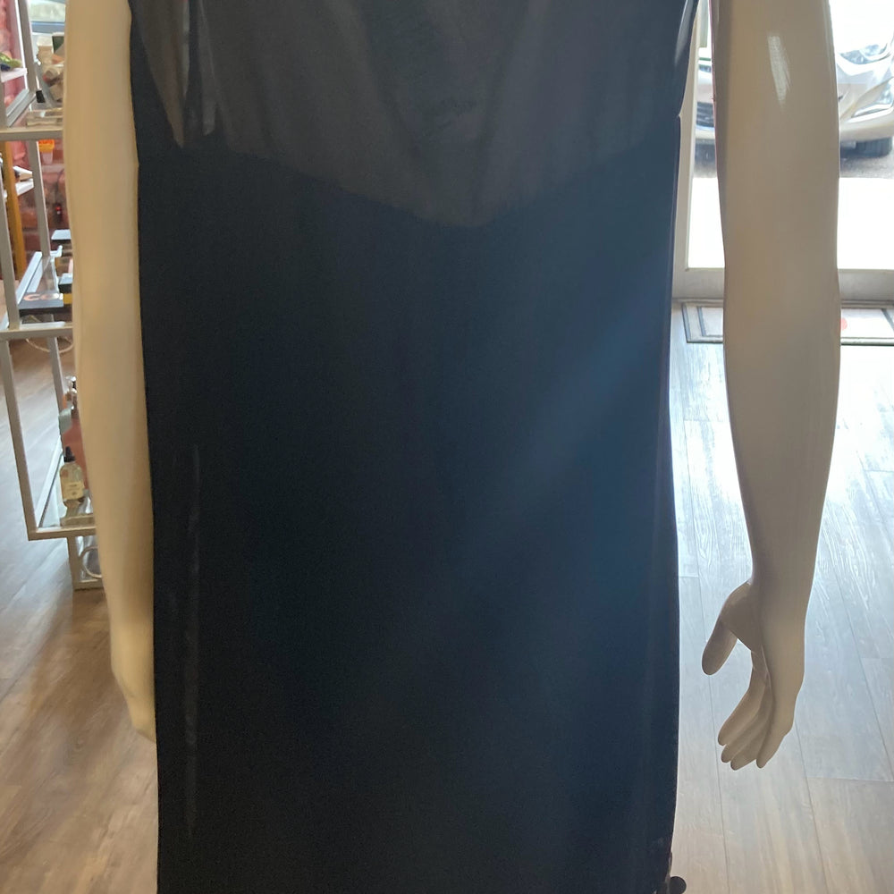 
                      
                        Size 14 Gabby Skye Sleeveless Evening Gown
                      
                    