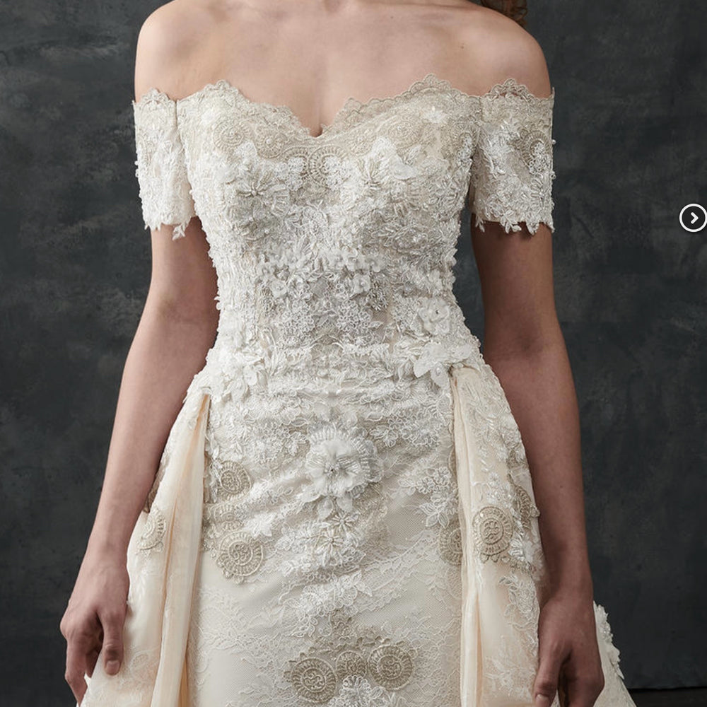 
                      
                        Size 12 LO'ADORO Wedding Dress
                      
                    