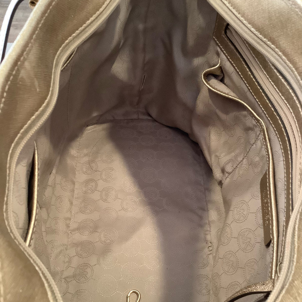 
                      
                        Michael Kors Gold Jet Set Zip Tote
                      
                    