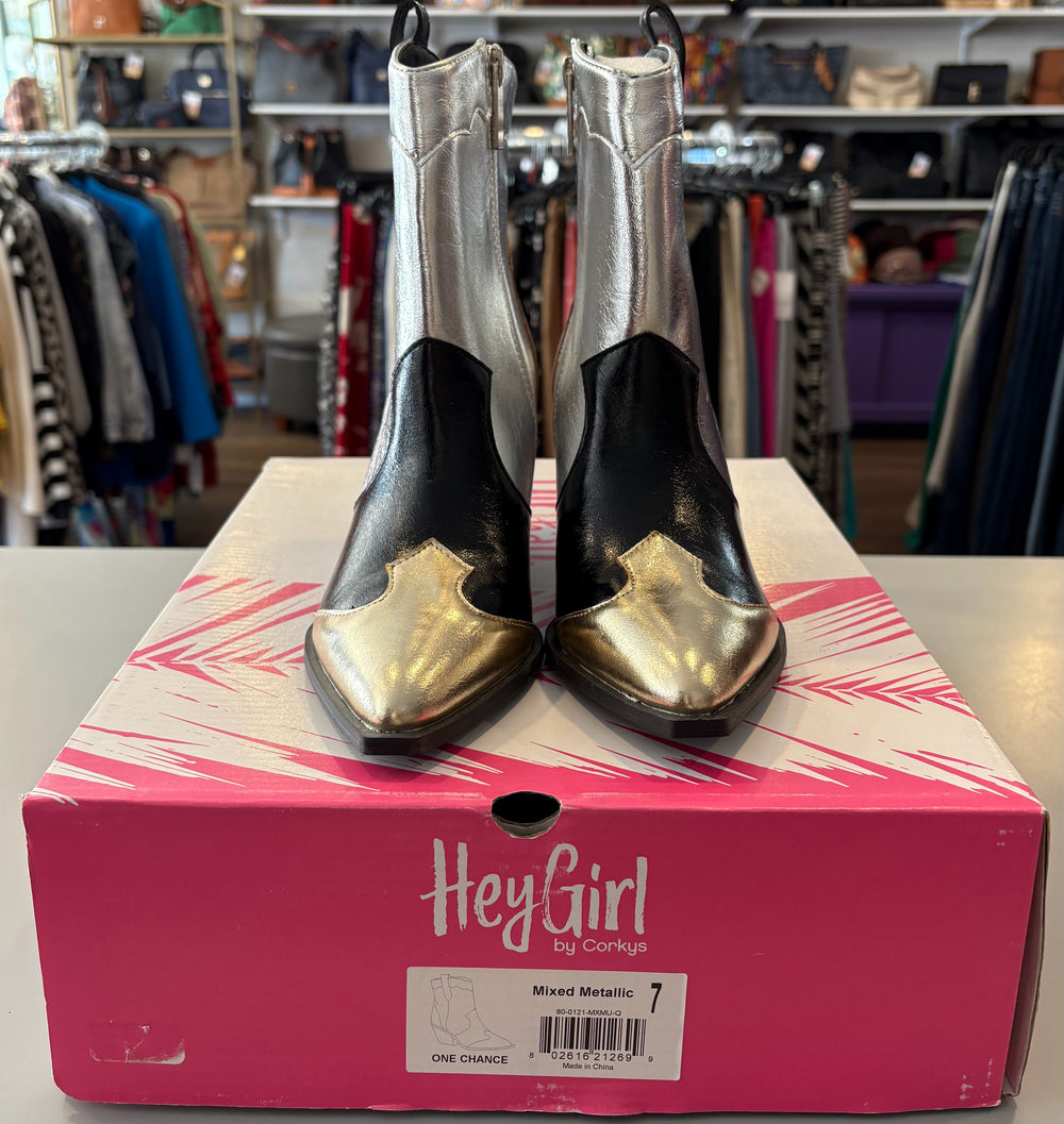 Size 7 HeyGirl Ankle Boots